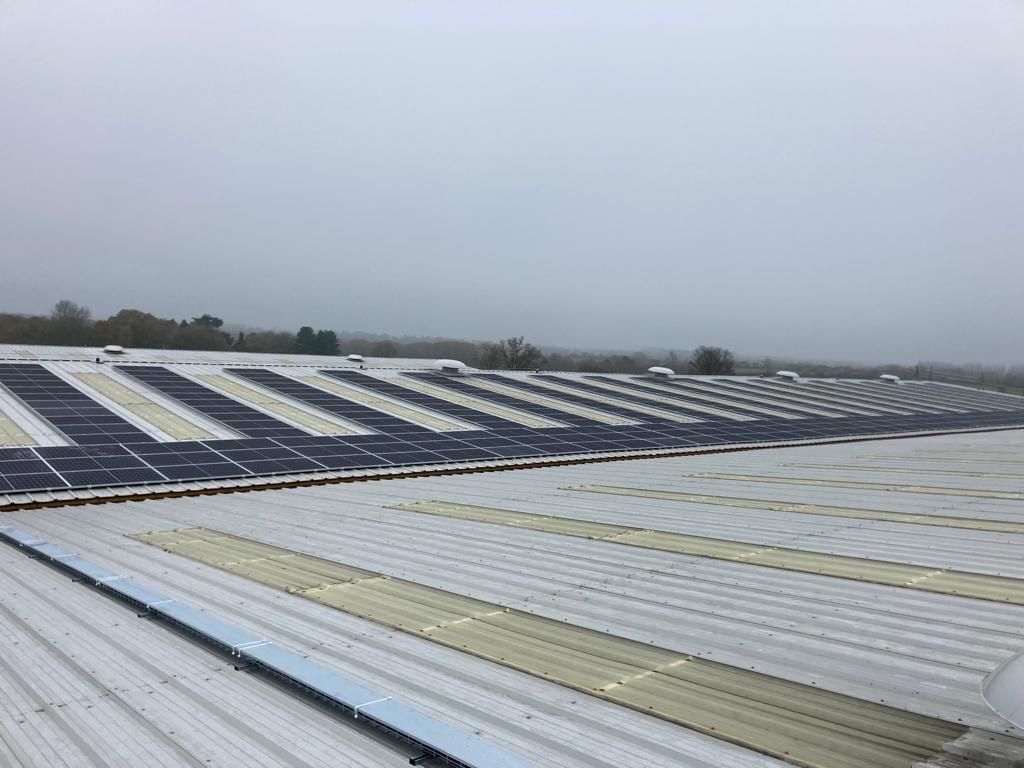 SOLARFIELD commercial solar installation — Logistics Warehouse, Swindon