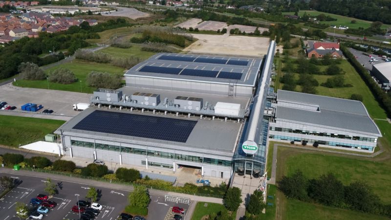 SOLARFIELD commercial solar installation — Manufacturing Plant, Swindon
